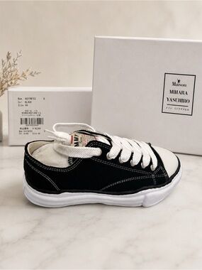 Maison Mihara Yasuhiro Peterson OG Sole Canvas Low Sneakers Black/White EU 44